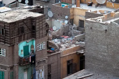 أحد أسطح الأحياء الفقيرة بالقاهرة، الصورة لأنريكو 01، كانفا برو