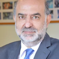 صورة للدكتور يوسف فواز، الرئيس التنفيذي ل-"المجموعة"
