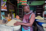 Entrepreneur à Lagos, Nigeria. CGAP Photo (Temilade Adelaja via Communication for Development Ltd)