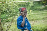 Appel téléphonique au Rwanda. Photo de Evariste Bagambiki. Concours photos du CGAP 2016.